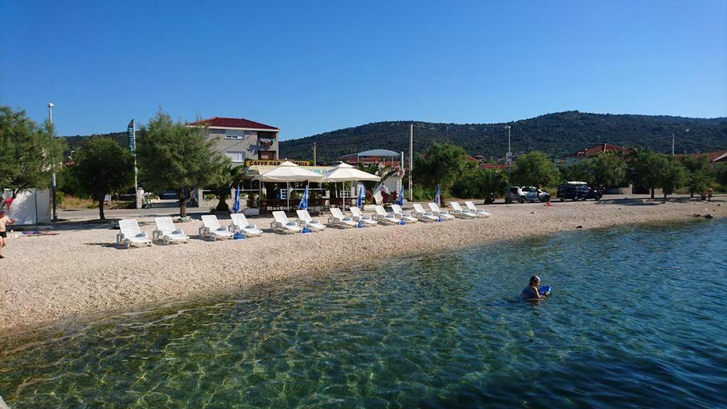 Apartamento Providenca Vinišće Exterior foto