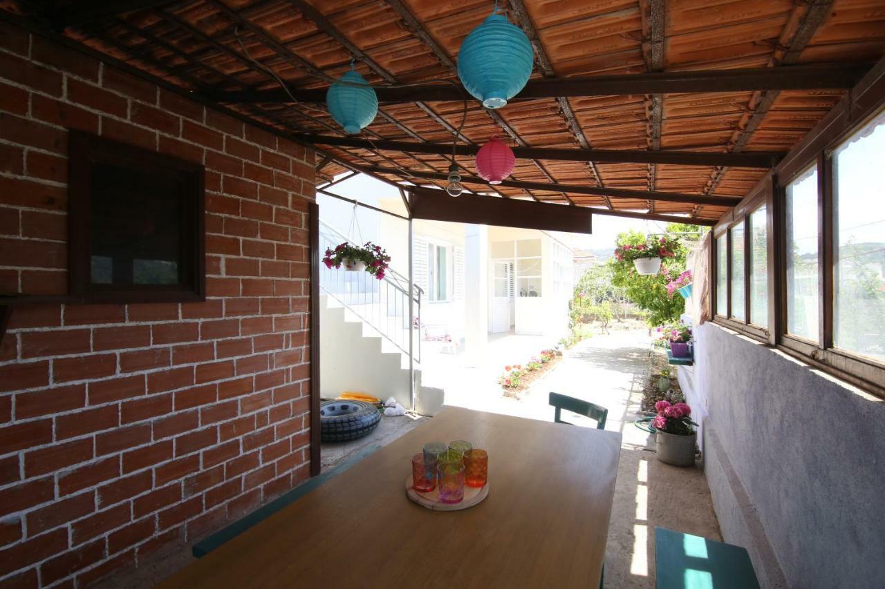 Apartamento Providenca Vinišće Exterior foto