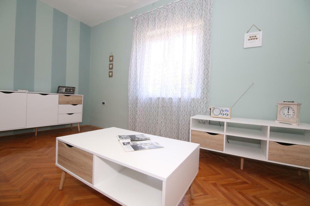 Apartamento Providenca Vinišće Exterior foto